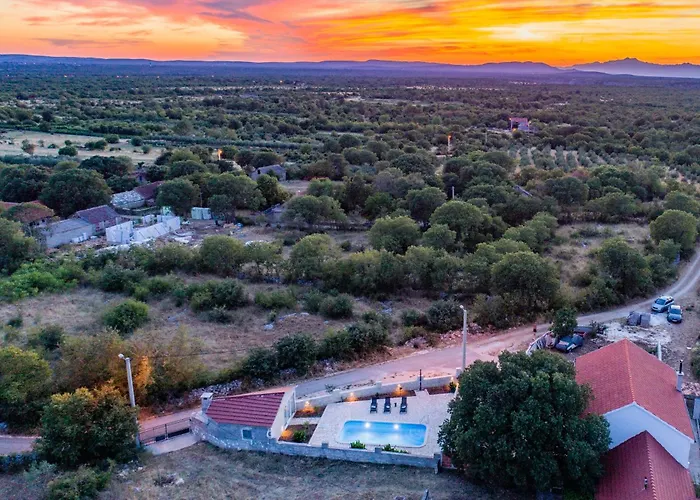 Skarpini Dvori Apartamento *