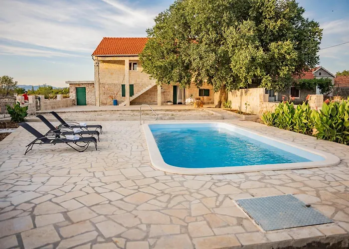 דירה Skarpini Dvori *