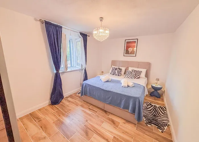 Skarpini Dvori Ljubotic